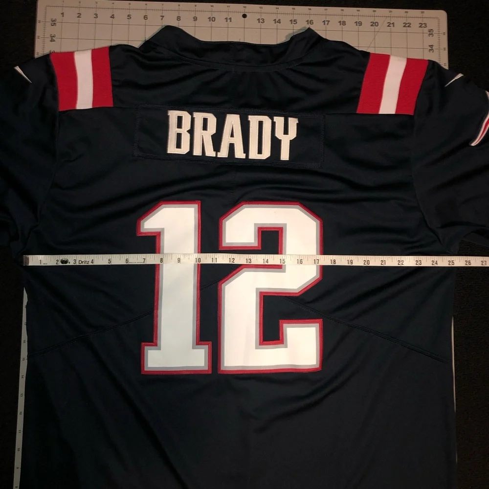 Tom Brady. New England Patriots NFL Jersey and New Era Beanie. Size XXL. - Picture 14 of 15